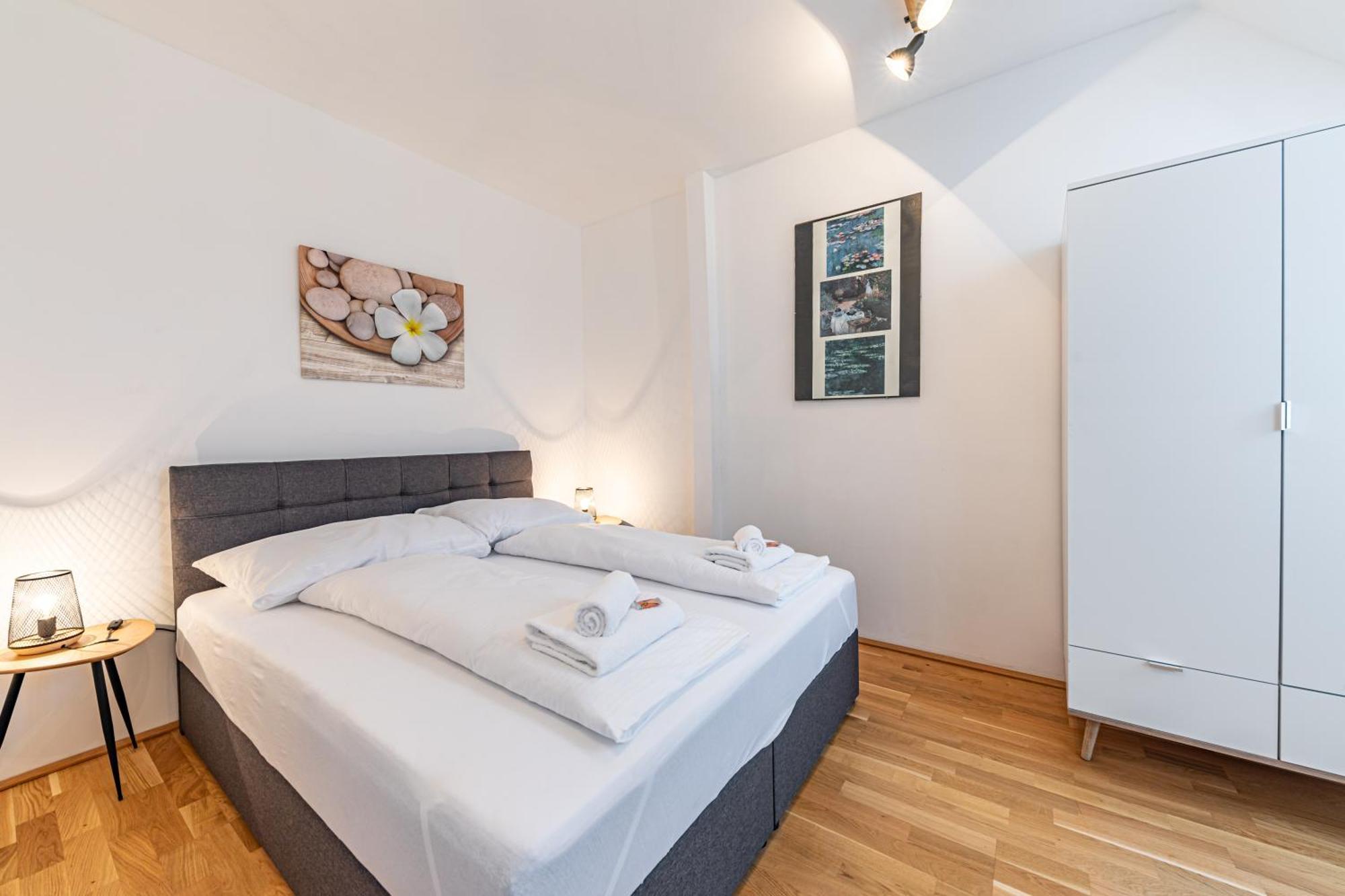 Penthouse Suites By Jr City Apartments Bécs Kültér fotó